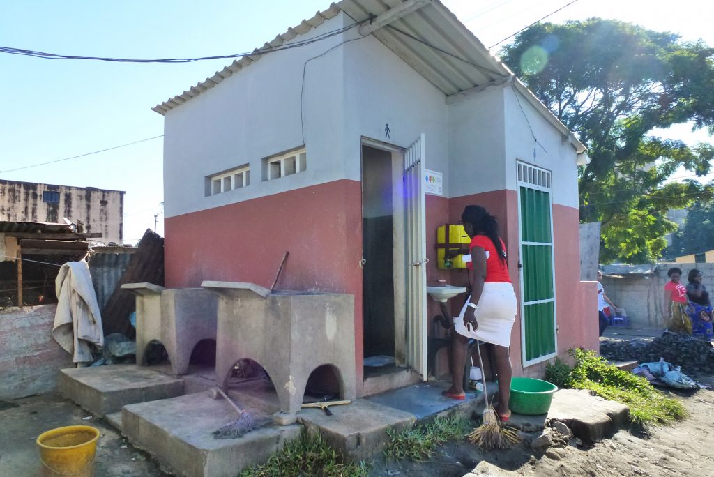 Chamanculo sanitation block, Maputo
