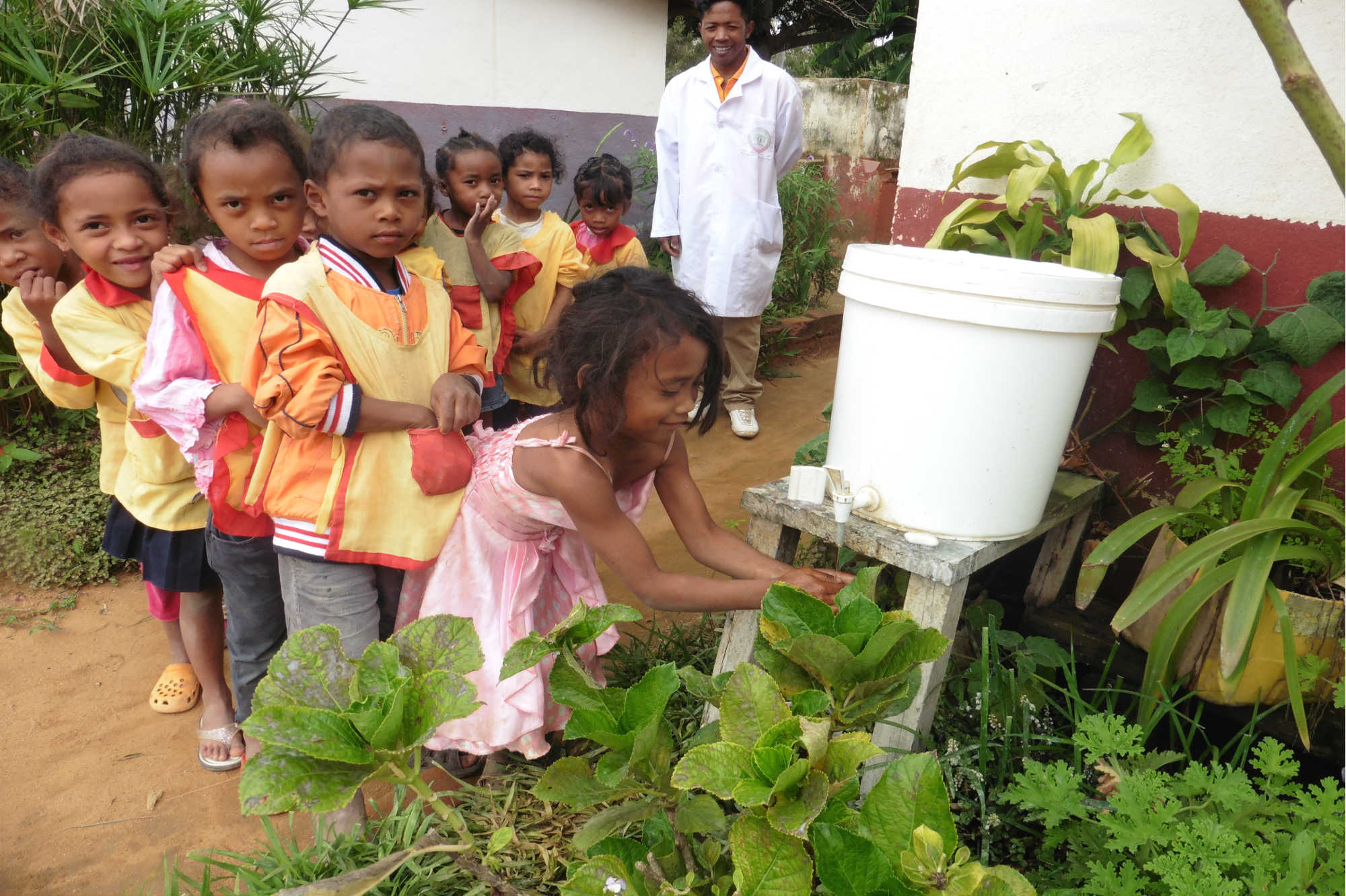 Dubai Cares launches a new programme in Madagascar to improve children’s health