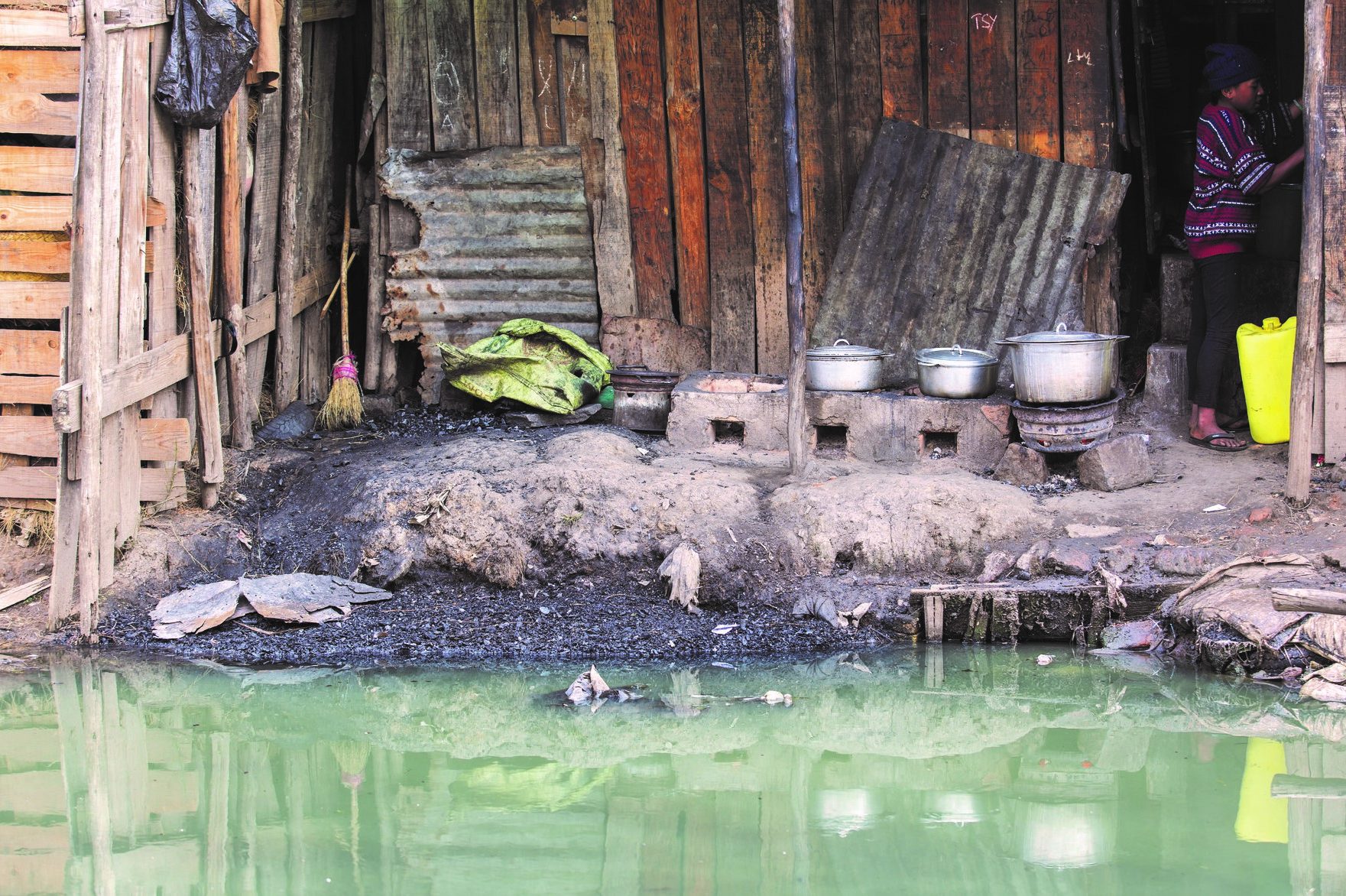 polluted river – Madagascar – Tsilavo Rapiera